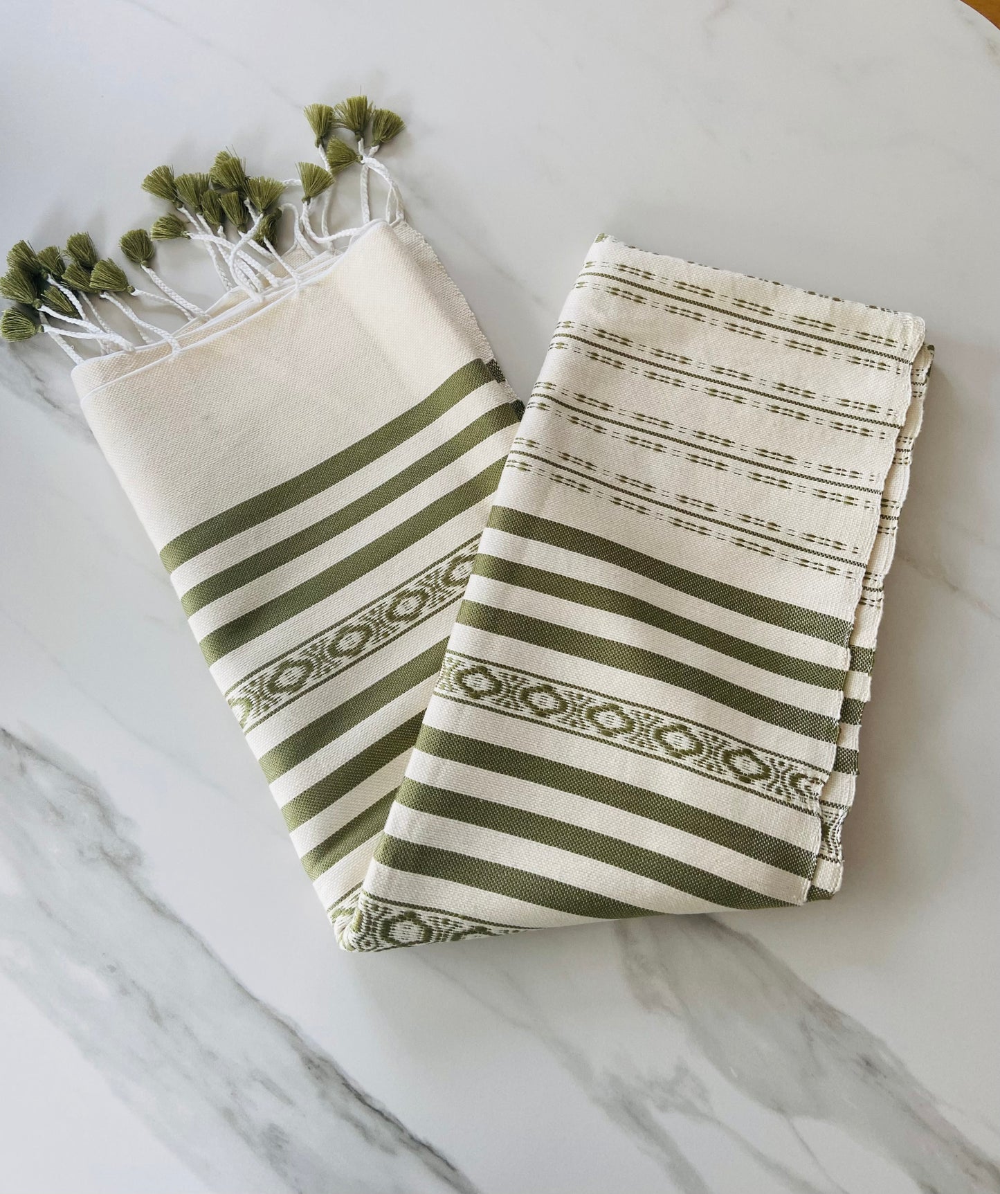 Plaid artisanal pompon - jeté de canapé