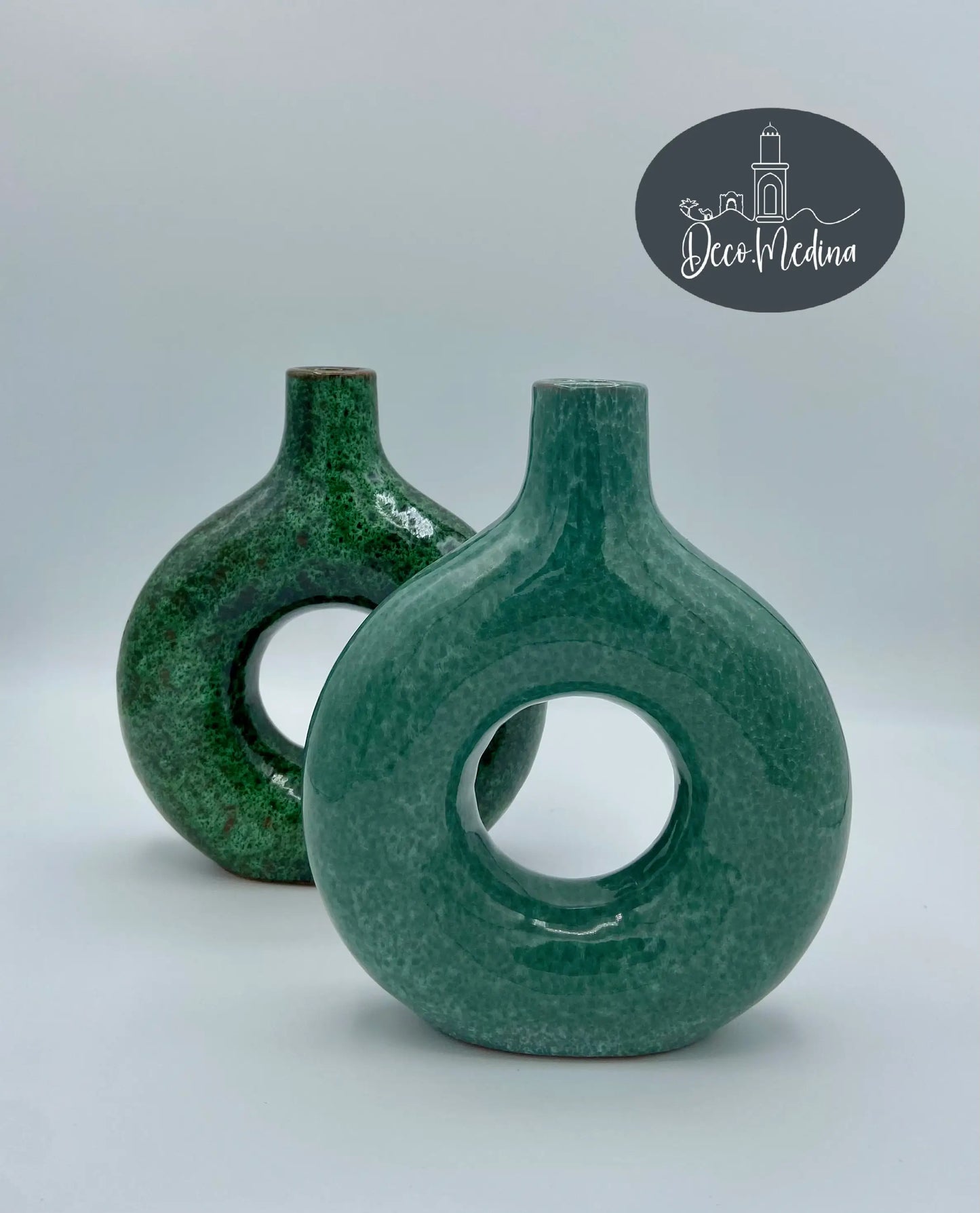 Duo de vases ronds creux