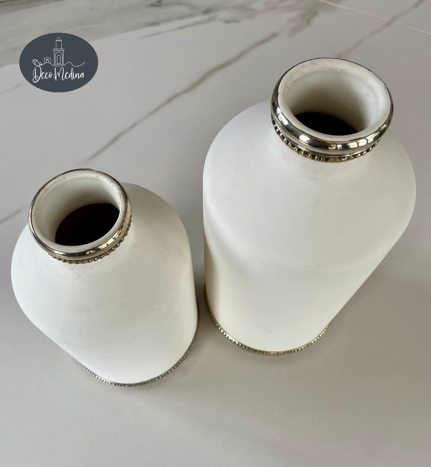 Duo de vases blancs