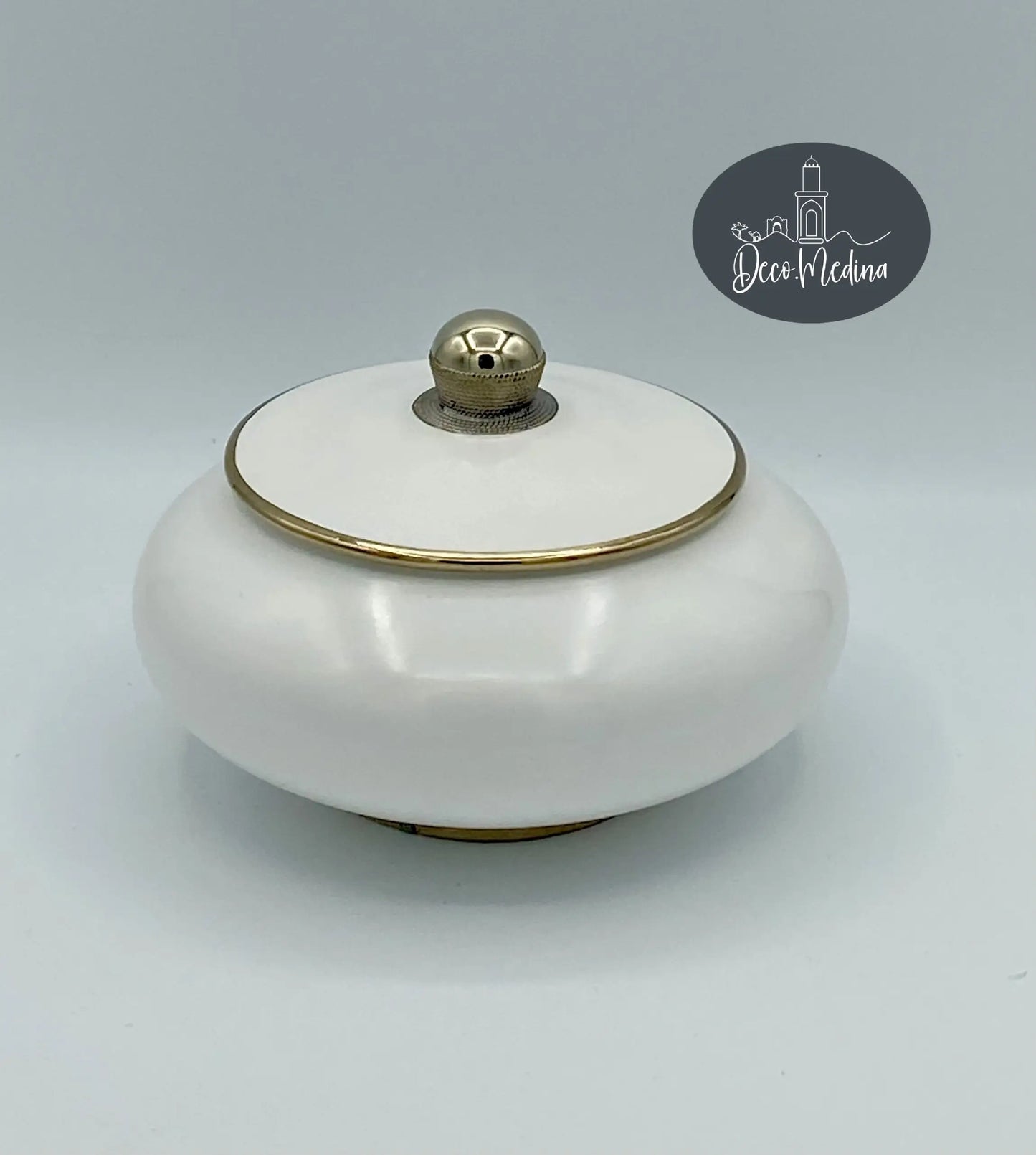 Poterie artisanale blanche