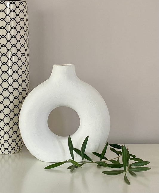 Vase décoratif rond.